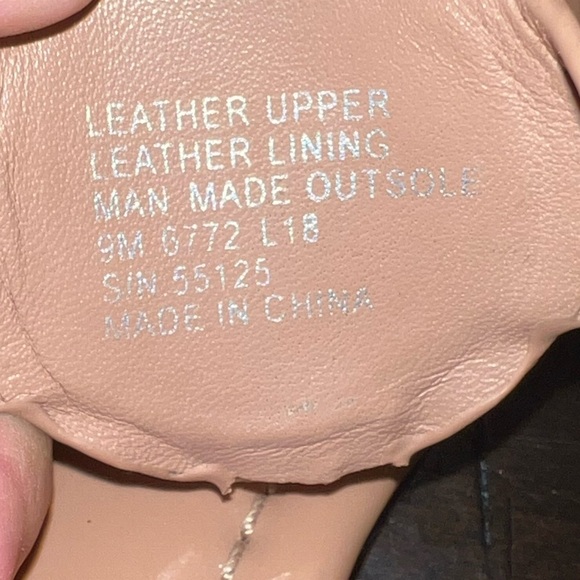 Tory Burch Bryce Patent Leather Flat Thong Sandal - Picture 8 of 14